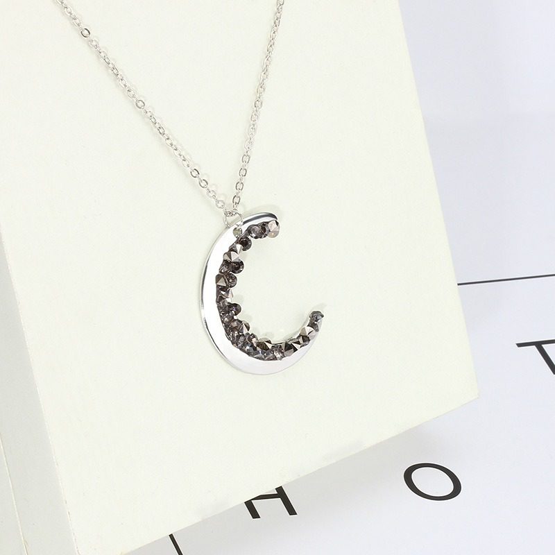 Light Luxury Moon Rhinestone Necklace